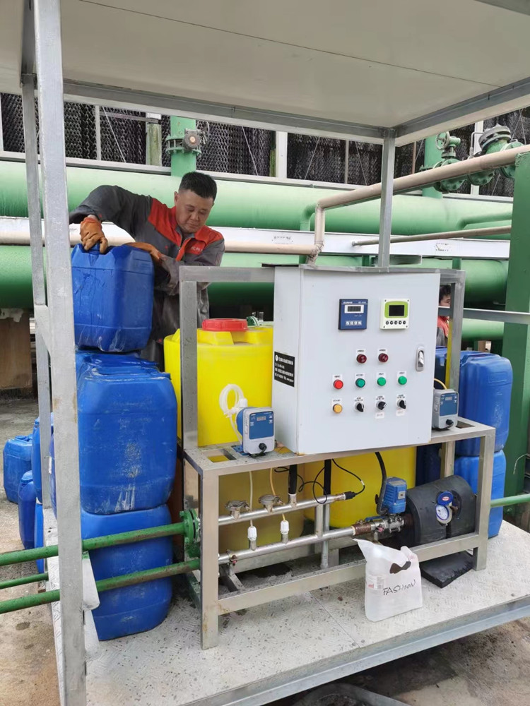 午夜视频成人福利预膜水处理加药5_副本